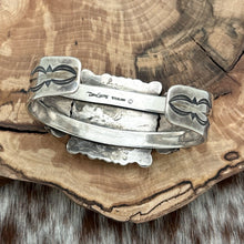 Load image into Gallery viewer, DON LUCAS Sterling Silver & Turquoise Coral Gaspeite Spiny Cluster Cuff Bracelet