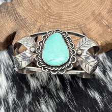 Load image into Gallery viewer, 1980s Native American NAVAJO Sterling & Turquoise Cuff Bracelet Double Leaves