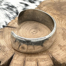 Load image into Gallery viewer, KIRK SMITH Native American Navajo Sterling Silver Elegant Stacker Cuff Bracelet