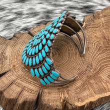 Load image into Gallery viewer, 1970s Native American ZUNI Sterling Silver & Block Turquoise Cluster Bracelet