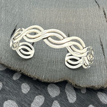 Load image into Gallery viewer, 1990s MEXICO Sterling Silver 925 Flat Double Twist Cuff Bracelet 6.625"