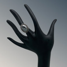 Load image into Gallery viewer, 1980s Native American NAVAJO Sterling Silver Hematite Ring Looped Frame Size 4.5