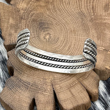 Load image into Gallery viewer, 1990s Native American NAVAJO Sterling 2 Twist Wire 3 Solid Row Cuff Bracelet