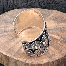 Load image into Gallery viewer, THE BOYZ SILVER Mexico Sterling Silver Cuff Bracelet Sacred Hearts & 3-D Flowers