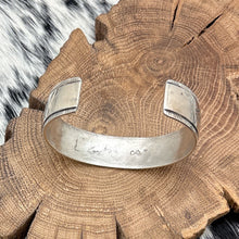 Load image into Gallery viewer, WILLIAM SINGER Navajo Sterling Turquoise Coral Chip Inlay Cuff Bracelet Diagonal