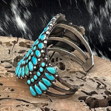 Load image into Gallery viewer, 1970s Native American NAVAJO Sterling & Turquoise Round Cluster Cuff Bracelet