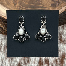 Load image into Gallery viewer, FEDERICO JIMENEZ Sterling Silver Onyx & Grey Pearl Cluster Dangle Post Earrings