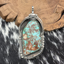 Load image into Gallery viewer, 1960s Native American NAVAJO Sterling Silver Royston Turquoise Statement Pendant
