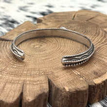 Load image into Gallery viewer, 1920s Native American NAVAJO Sterling & Turquoise Cuff Bracelet Double Arrows