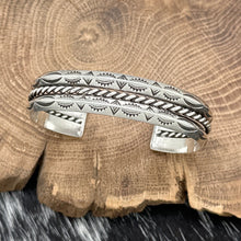 Load image into Gallery viewer, 1990s Native American NAVAJO Sterling Double Carinated Stamped Cuff Bracelet