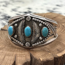 Load image into Gallery viewer, 1960s Native American NAVAJO Sterling Silver & 3 Turquoise Cuff Bracelet Leaves