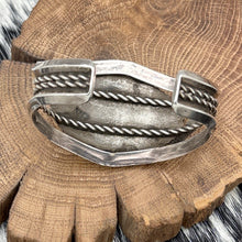 Load image into Gallery viewer, 1960s Native American NAVAJO Sterling Silver & 3 Turquoise Cuff Bracelet Leaves