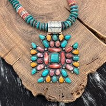 Load image into Gallery viewer, 2000s Native American NAVAJO Sterling Spiny Oyster & Turquoise Pendant Necklace