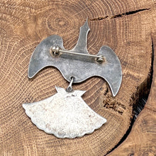 Load image into Gallery viewer, 1990s Native American NAVAJO Sterling Silver Peyote Bird Pin Articulating Tail