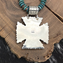 Load image into Gallery viewer, 2000s Native American NAVAJO Sterling Spiny Oyster & Turquoise Pendant Necklace