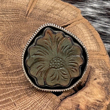 Load image into Gallery viewer, JOE PIASO JR Navajo Sterling Silver & Tooled Leather Floral Design Ring Size 7