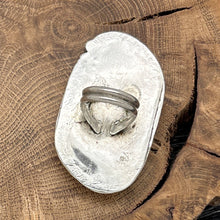 Load image into Gallery viewer, 1960s Native American NAVAJO Sterling Silver & Green Turquoise Statement Ring