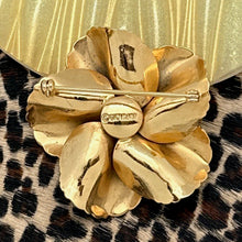 Load image into Gallery viewer, VINTAGE 1950s GIOVANNI Goldtone 3-Dimensional Flower Pin Brooch Textured Petals