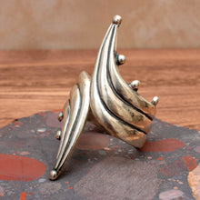 Load image into Gallery viewer, VINTAGE 1950s TAXCO MEXICO Sterling Silver Pointed Statement Clamper Bracelet