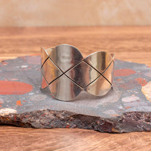 Load image into Gallery viewer, VINTAGE 1950s TAXCO MEXICO Sterling Silver Scalloped Statement Cuff Bracelet