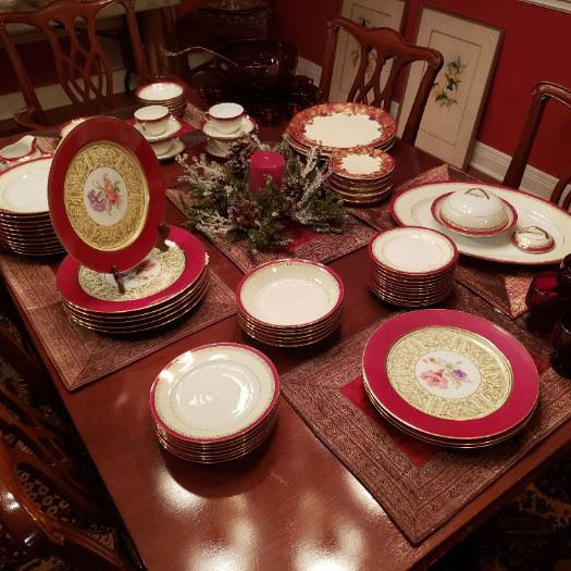 Holiday Extravaganza Continues