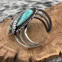 Load image into Gallery viewer, 1960s Native American NAVAJO Sterling Silver 2-Stone Turquoise Bracelet Scallops
