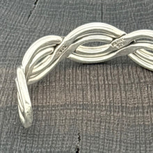 Load image into Gallery viewer, 1990s MEXICO Sterling Silver 925 Flat Double Twist Cuff Bracelet 6.625"
