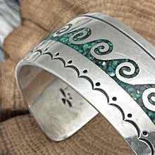 Load image into Gallery viewer, 1970s GIBSON GENE Navajo Sterling Turquoise Chip Inlay Cuff Bracelet Waves
