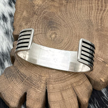 Load image into Gallery viewer, 1990s Native American NAVAJO Solid Sterling Silver Cuff Bracelet Ribbed Design
