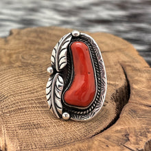 Load image into Gallery viewer, 1970s Native American NAVAJO Sterling Silver &amp; Coral Ring With Leaves Size 7

