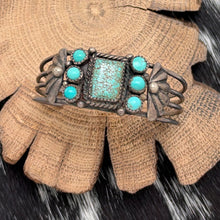 Load image into Gallery viewer, 1940s Native American NAVAJO Sterling Silver Turquoise Child Size Cuff Bracelet
