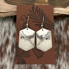 Load image into Gallery viewer, 1990s SOUTHWEST STYLE Sterling 6-Sided Stamped Hammered Earrings Signed Lori
