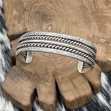 Load image into Gallery viewer, 1990s Native American NAVAJO Sterling 2 Twist Wire 3 Solid Row Cuff Bracelet
