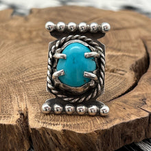 Load image into Gallery viewer, 1980s Native American NAVAJO Sterling Silver Turquoise Ring Dots Twist Wire 7.5
