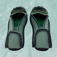 Load image into Gallery viewer, L'ARTISTE Dezi Green Leather Slip-On Loafers Shoes Floral Detail EU 40 US 9 NEW
