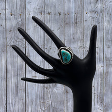 Load image into Gallery viewer, 1950s Native American NAVAJO Sterling Silver &amp; Pointed Turquoise Ring Size 11.75
