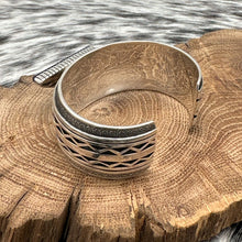 Load image into Gallery viewer, ALLISON SNOWHAWK LEE Navajo Sterling Silver &amp; 3-D Mounted Sugilite Cuff Bracelet
