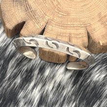 Load image into Gallery viewer, 1980s Native American NAVAJO Sterling Silver Carinated Cuff Bracelet Crescents
