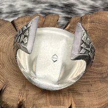 Load image into Gallery viewer, EDDY CHACO Navajo Sterling Silver Concho Design Statement Cuff Bracelet Flowers
