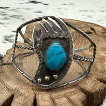 Load image into Gallery viewer, 1970s Native American NAVAJO Sterling &amp; Turquoise Bear Paw Motif Cuff Bracelet
