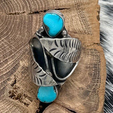 Load image into Gallery viewer, 1960s Native American ZUNI Sterling Silver Turquoise Modernist Ring Leaves 8.25
