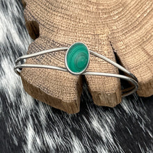 Load image into Gallery viewer, 1980s Native American NAVAJO Sterling Silver &amp; Malachite Cabochon Cuff Bracelet
