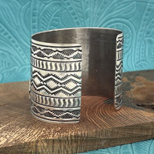 Load image into Gallery viewer, SUNSHINE REEVES Navajo Sterling Silver &amp; Turquoise Wide Cuff Bracelet Stars
