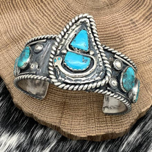 Load image into Gallery viewer, NATIVE AMERICAN / MEXICAN Sterling Silver &amp; Turquoise Cuff Bracelet Snake 7.375”
