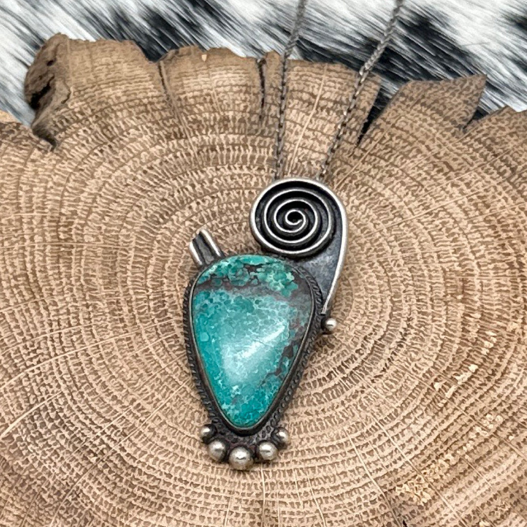 1980s Native American NAVAJO Sterling Turquoise Inverted Teardrop Pendant Chain