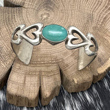 Load image into Gallery viewer, 1990s Native American NAVAJO Sterling &amp; Green Turquoise Cuff Bracelet Hearts

