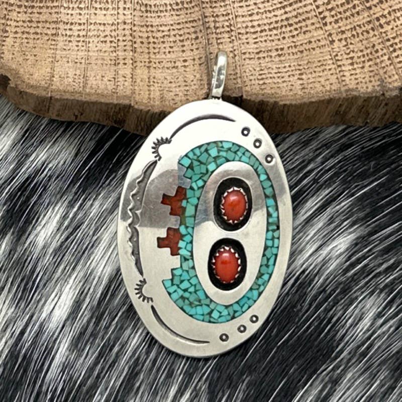 1970s Native American NAVAJO Sterling Turquoise Chip Inlay & Coral Oval Pendant