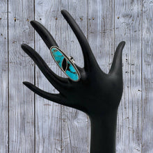 Load image into Gallery viewer, 1980s Native American NAVAJO Sterling Turquoise &amp; Onyx Inlay Statement Ring
