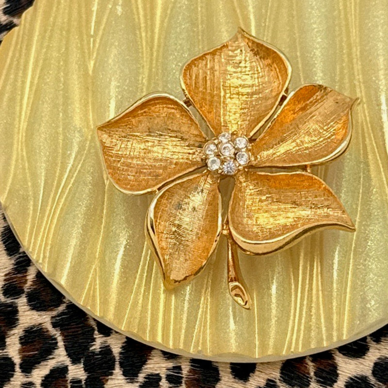 VINTAGE 1960s ALLISON REED Goldtone Flower Pin Stem Rhinestone Cluster Center