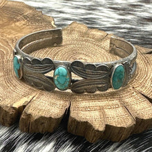 Load image into Gallery viewer, 1950s Native American NAVAJO Sterling &amp; Turquoise Cuff Bracelet Butterflies
